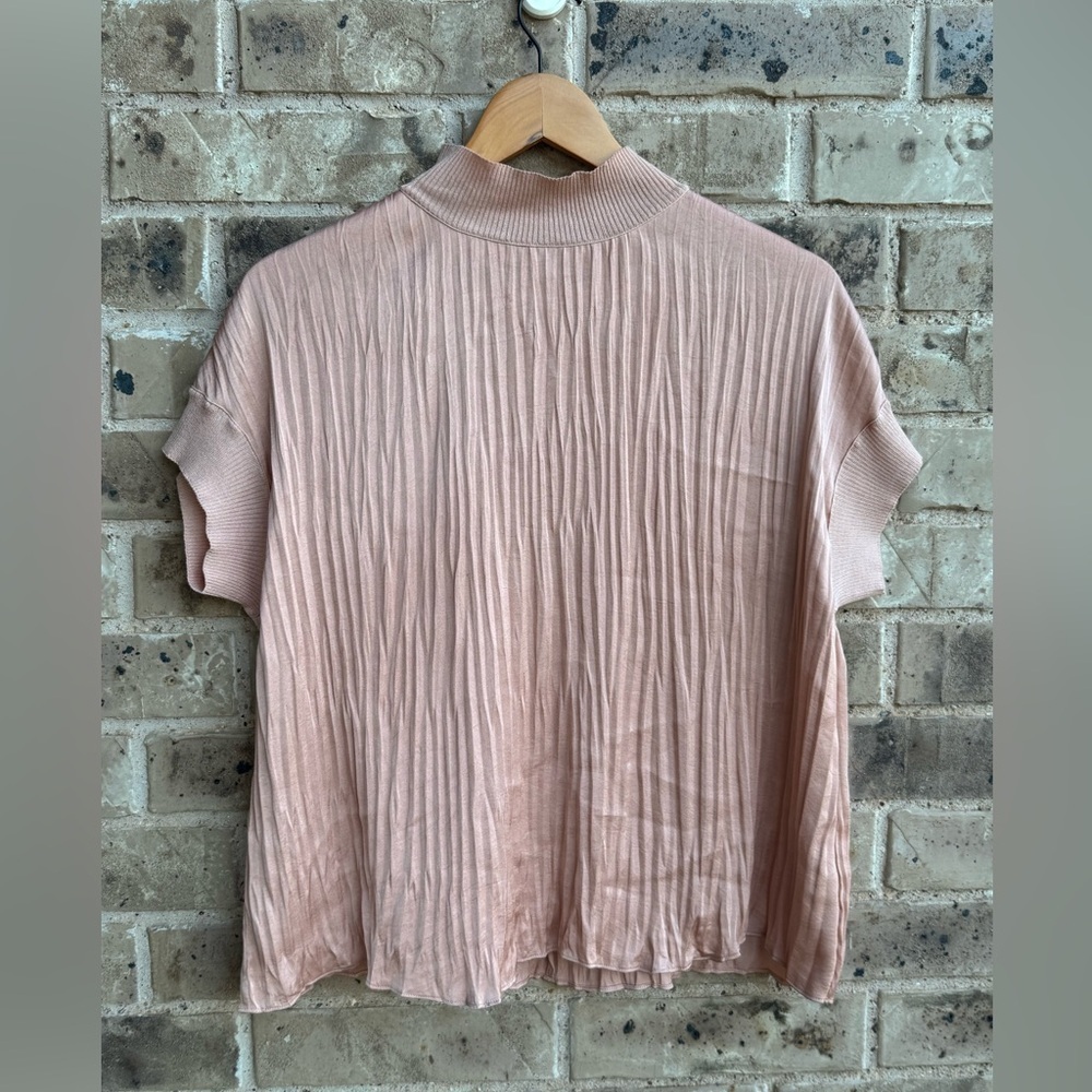 Vince. Blush Rose Dawn Short Sleeve Blouse Size Small
